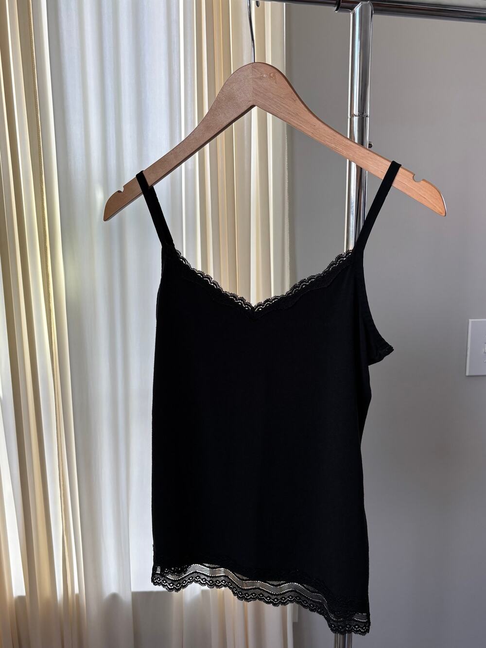 Ann Taylor LOFT Black Lace Cami Tank Top Small Y2K Goth Glam Whimsy Boho Fairy